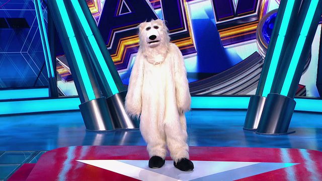 Comedy Баттл: Максим Медведь — О костюме медведя и стендаперах