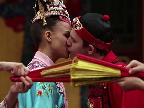 Жанна пожени: Оля и Леня в Пекине