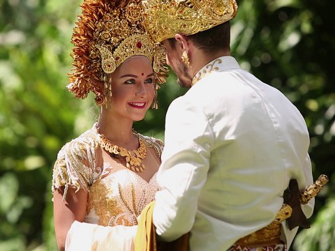 Жанна пожени: Алекс и Алекс на Бали